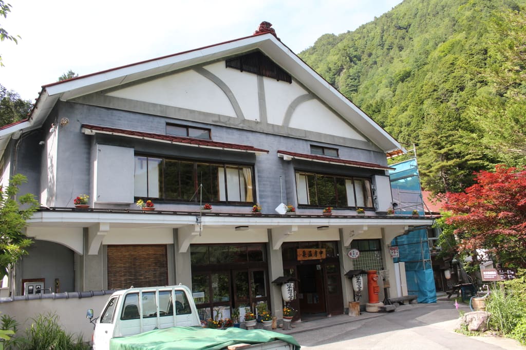中房温泉の建物